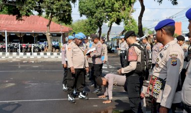 Meminimalisir-Pelanggaran-Anggota,-Sipropam-Polres-Sikka-Rutin-Laksanakan-Gaktiblin