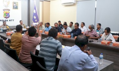 Kapolda-NTT-Imbau-Masyarakat-untuk-Menjaga-Kedamaian-di-Masa-Pemilu-dan-Nataru-Pasca-Bentrokan-di-Bitung,-Sulawesi-Utara,-