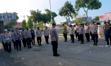 Polres-Sikka-menjalankan-kegiatan-rutin-Patroli-Operasi-Mantap-Brata-dalam-upaya-memastikan-suksesnya-Pemilu-2024.