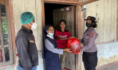 Misi-Kemanusiaan,-Tim-Trauma-Healing-Polwan-Ditsamapta-Polda-NTT-Mendekatkan-Harapan-di-Tengah-Erupsi
