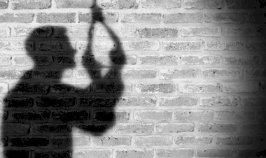 Seorang-Pria-Ditemukan-Tewas-Gantung-Diri,-Polres-Sikka-Lakukan-Olah-TKP