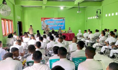 Polres-Sikka-Gelar-Jumat-Curhat-Bersama-Pelajar-SMK-Bina-Maritim-Nele