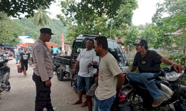 Gencarkan-Sambang-Ke-Pasar,-Bhabinkamtibmas-Pospol-Mego-Sampaikan-Pesan-Kamtibmas