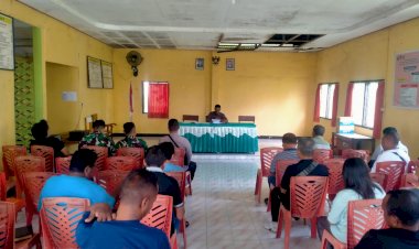 Aipda-Simsong-Pitang-Berperan-Aktif-dalam-Rapat-Koordinasi-Kamtibmas-di-Kelurahan-Waioti