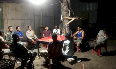 Bhabinkamtibmas-Ajak-Warga-Desa-Lepolima-Jaga-Keamanan-dan-Kondusifitas-Wilayah