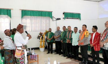 Kapolda-NTT-Hadiri-Persidangan-Klasis-Soe-Ke-V-di-GMIT-Lewi-Oenasi:-Menggalang-Kolaborasi-Antara-Kepolisian-dan-Komunitas-Agama
