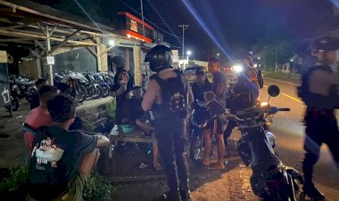 Jaga-Sitkamtibmas-Yang-Kondusif,-Sat-Samapta-Polres-Sikka-Tingkatkan-Patroli-Malam-Hari