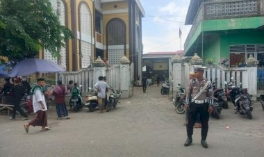 Patroli-Sat-Lantas-Polres-Sikka-Ciptakan-Kenyamanan-dan-Keamanan-di-Tempat-Ibadah