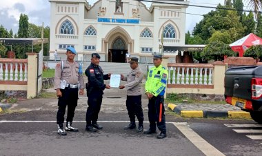 Polres-Sikka-Kerahkan-Puluhan-Personil-Amankan-Rangkaian-Ibadah-Hari-Raya-Paskah-dalam-Operasi-Semana-Santa-Turangga-2024