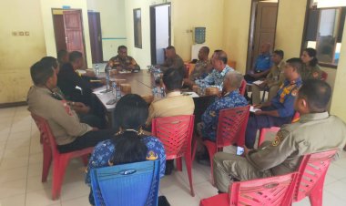 Rapat-Koordinasi-Menegakkan-Perda-Pedagang-Kaki-Lima-di-Kota-Maumere