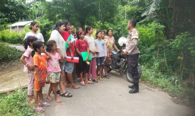 Waspada-Bahaya-Rabies-Pada-Hewan,-Bhabinkamtibmas-Polsek-Paga-Lakukan-Himbauan-Kepada-Masyarakat