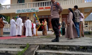 Pengamanan-:-Temu-Pisah-Pastor-Paroki-di-St.-Mikhael-Nita-Berlangsung-Lancar