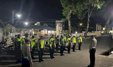 Patroli-Lampu-Biru-Satuan-Lalu-Lintas-Polres-Sikka-Guna-Menjaga-Keamanan-dan-Kamseltibcarlantas