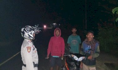 Piket-SPKT-II-Polsek-Waigete-Melaksanakan-Patroli-Rutin