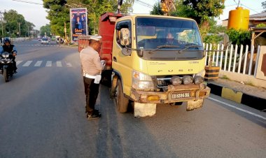 Satlantas-Rutin-Laksanakan-Operasi-Penertiban-Ranmor-di-Wilayah-Hukum-Polres-Sikka