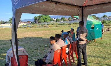 Polres-Sikka-Laksanakan-Pengamanan-Turnamen-Sepak-Bola-U-22-Askab-Sikka-2024