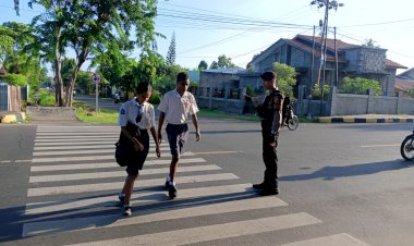 Kegiatan-Rutin-Patroli-Dan-Strongpoint-Pagi-Polres-Sikka-Meningkatkan-Keselamatan-Lalu-Lintas