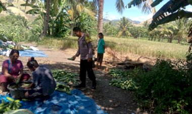 Bhabinkamtibmas-Desa-Kolisia-B-Gelar-Patroli-dan-Sambang-di-Dusun-Nawuteu