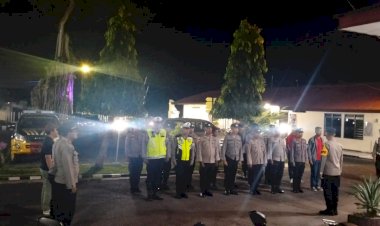Kabag-Ops-Pimpin-Apel-Malam-Pam-Rapat-Pleno-Verifikasi-Administrasi-Terhadap-Dokumen-Dukungan-Bakal-Paslon-Independen-Dalam-Pemilihan-Bupati-Dan-Wakil-Bupati-Sikka-Tahun-2024