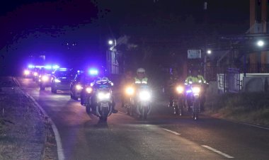 Polres-Sikka-Gelar-Patroli-Skala-Besar-Dalam-Mengamankan-Situasi-Pesta-Sambut-Baru-Di-Kota-Maumere