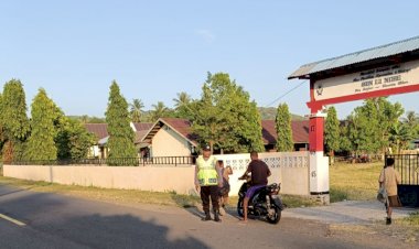 PERSONIL-POLSUBSEKTOR-NEBE-LAKSANAKAN-KEGIATAN-STRONG-POINT-PENGATURAN-LALU-LINTAS-DI-SD-N-NEBE.