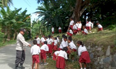 AIPTU-Abas-Abdurachman-Anggota-Polsek-Lela-Melaksanakan-Kegiatan-Strong-Point-Di-Jalur-Jalan-Perkantoran-dan-Sekolah
