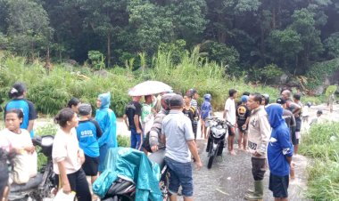Kapolsek-Paga-IPTU-DONATUS-PARU-melakukan-pemantauan-situasi-dan-kondisi-masyarakar-terkait-cuaca-Ekstream-yang-terjadi-di-wilayah-hukum-Polsek-Paga