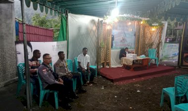 Bhabinkamtibmas-Melaksanakan-Patroli-di-Lokasi-Acara-Komuni-Suci-Desa-Binaannya