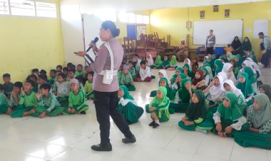 Unit-Kamsel-Sat-Lantas-Polres-Sikka-Laksanakan-kegiatan-