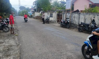 Personel-Polsek-Lela-Gelar-Strong-Point-Pengaturan-Lalu-Lintas-Pagi-di-Wilayah-Hukum-Polres-Sikka