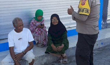 Bhabinkamtibmas-Polsek-Alok-Terjun-ke-Wilayah,-Ajak-Warga-Jaga-Kamtibmas