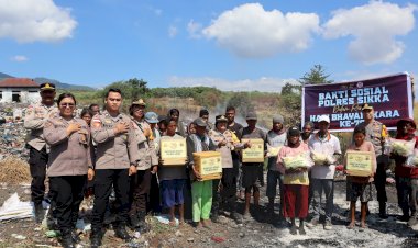 Bakti-Sosial-Menyambut-Hari-Bhayangkara-ke-78,-Polres-Sikka-Berikan-Bantuan-Kepada-Masyarakat