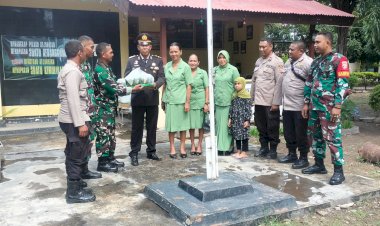 Kunjungan-Danramil-1603/04-Kewapante-Letda-Inf.-Nikolaus-Nama-Dalot-Beserta-Anggota-dan-Didampingi-Ibu-Ibu-Persit-Dalam-Rangka-Silahturahmi-/-Memberikan-Ucapan-Selamat-HUT-Bhayangkara-Ke-78