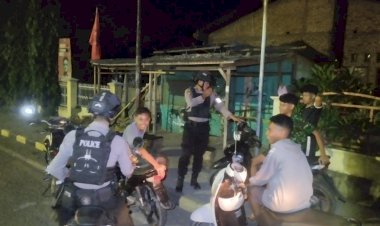 Kanit-Turjawali-Sat-Samapta-Polres-Sikka-dan-Anggota-Laksanakan-Patroli-Perintis-Presisi-dan-KRYD