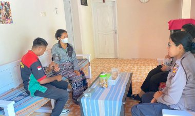 KUNJUNGAN-ANGGOTA-SIDOKKES-TERHADAP-PERSONIL-POLRES-SIKKA-YANG-SAKIT