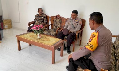 Kunjungan-Silaturahmi-Satuan-Binmas-Polres-Sikka-ke-Kantor-Bupati-Sikka:-Memperkuat-Sinergi-dalam-Pemeliharaan-Kamtibmas