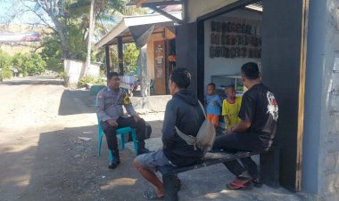 Wujudkan-Kamtibmas-Agar-Tetap-Kondusif,-Bhabinkamtibmas-Rutin-Sambang-Warga