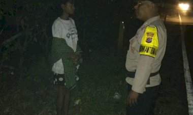 Piket-SPKT-II-Polsek-Waigete-Laksanakan-Patroli-Jaga-Sitkamtibmas-Tetap-Kondusif