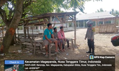 Patroli-Kamtibmas-Anggota-Pospol-Ndete-Sambangi-Warga-Desa-Reroroja