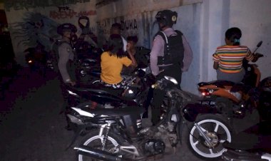 Jaga-Kamtibmas-Tetap-Kondusif,-Unit-Turjawali-Rutin-Lakukan-Patroli-Malam-Hari