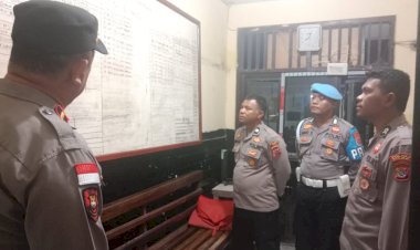 Cek-Kondisi-Tahanan,-Personil-Piket-Polres-Sikka-Lakukan-Pengecekan