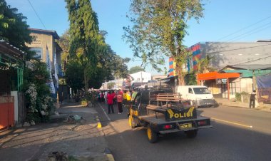 Pengamanan-Jalan-Sehat-Meriahkan-HUT-Koperasi-Nasional-ke-77-di-Maumere