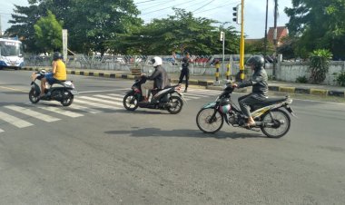 Berikan-Rasa-Aman-Unit-Turjawali-Sat-Samapta-Polres-Sikka-Rutin-Gatur-Pagi