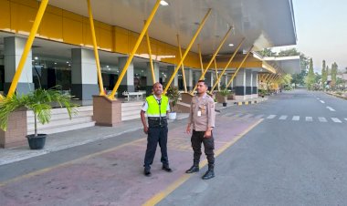 Personil-KP3-Udara-Bandara-Frans-Seda-Maumere-Melaksanakan-Pengamanan