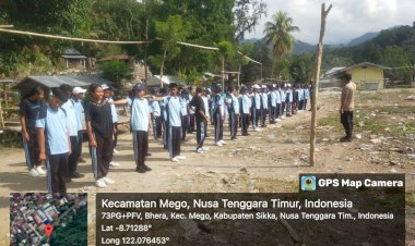 ANGGOTA-POLSUBSEKTOR-MEGO-DAN-BABINSA-KORAMIL-PAGA-MELATIH-PBB-PESERTA-PASKIBRA-TINGKAT-KECAMATAN-MEGO-KABUPATEN-SIKKA-TAHUN-2024