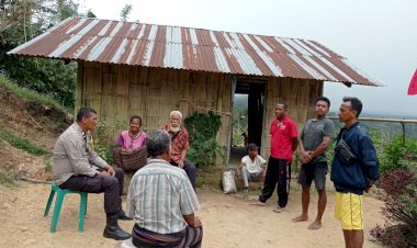 Patroli-Sambang-Desa,-Bhabinkamtibmas-Polsubsektor-Mego-Ajak-Masyarakat-Jaga-Kamtibmas