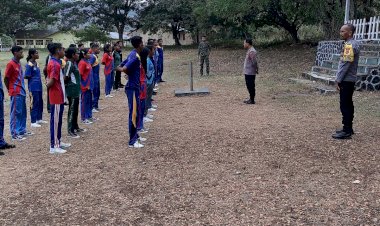 Latihan-PBB-Peserta-Paskibra-HUT-RI-Ke-79-di-Kecamatan-Talibura