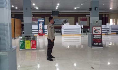KP3-Udara-Bandara-Frans-Memberikan-Update-Penerbangan-Hari-Jumat-dan-Pam-Bandara-Frans-Seda