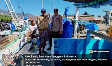 Pospol-KP3-Laut-Berikan-Hibauan-di--Area-Pelabuhan-Laut-L.-Say-Maumere-dan-Wuring,-Jaga-Keamanan-dan-ketertiban-tetap-kondusif