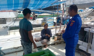 Piket-Sat-Polair-Laksanakan-Sambang-Di-Wilayah-Pesisir-Sekitar-Pelabuhan-Rakyat-Wuring